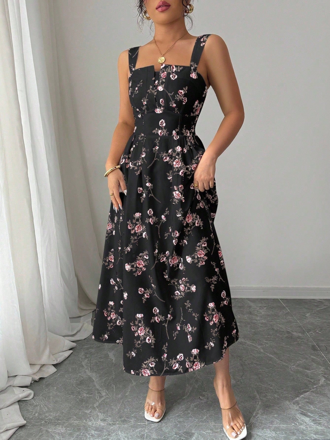 European and American New Style French Dress, Cross-Border Summer Spaghetti Strap Waist-Cinching Women's Casual Travel Floral A-Line Long Dress