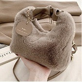 2023 winter new furry bag fashionable high-end crossbody bag plush handbag versatile niche handbag