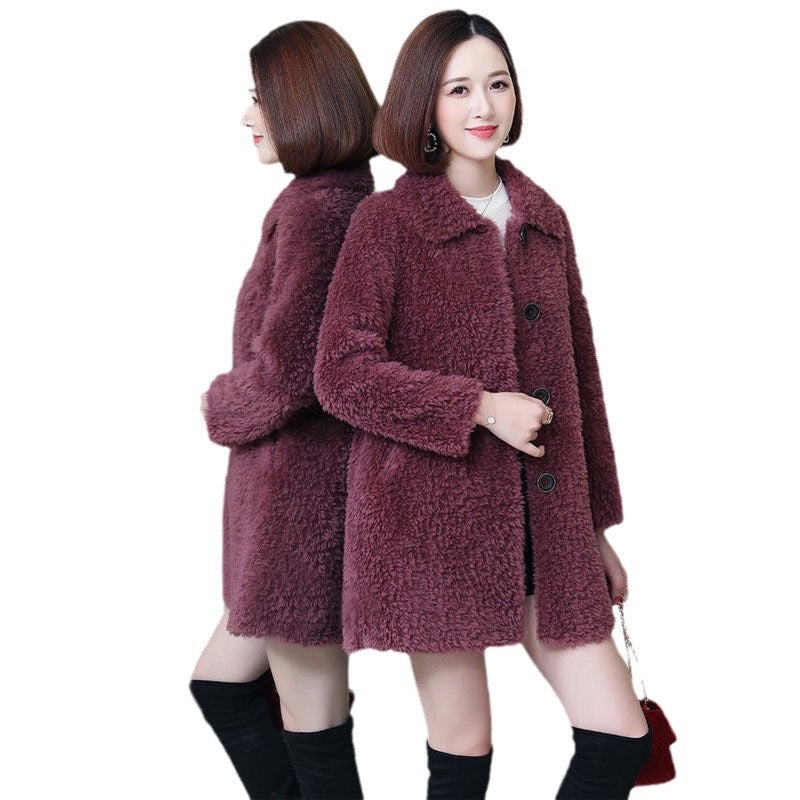 Middle-aged and elderly women's clothing plus velvet and thick imitation lambskin coat women's medium and long 2024 new winter coat