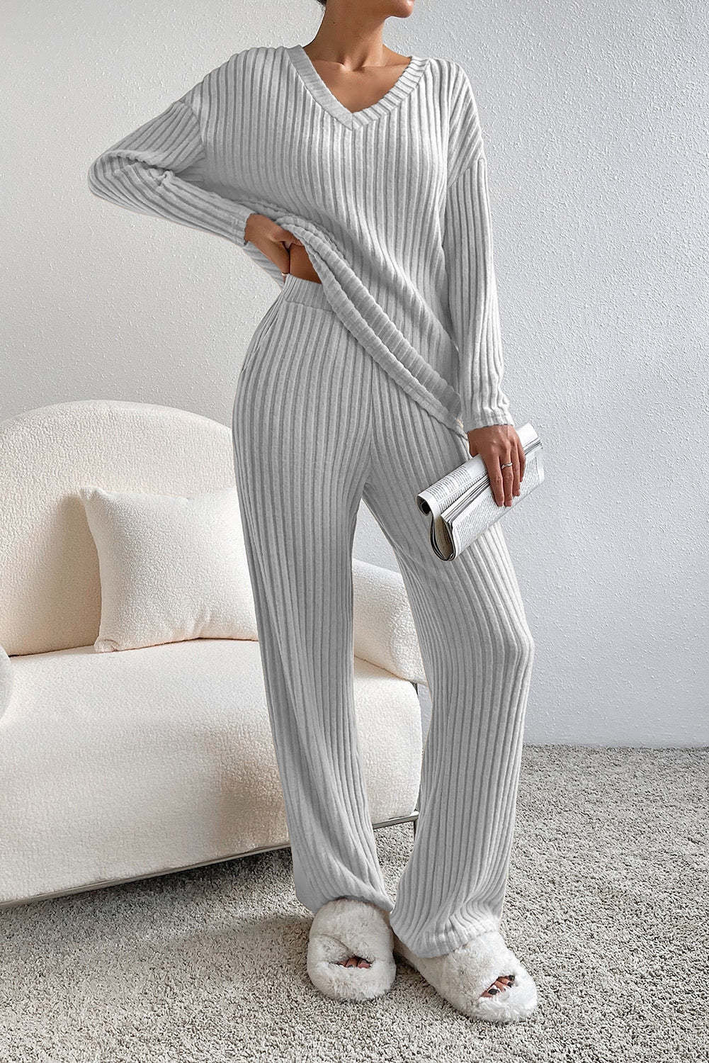 Cross-border two-piece suit for women 2024 autumn new style fashion casual straight pants temperament loose V-neck pit striped knitted suit