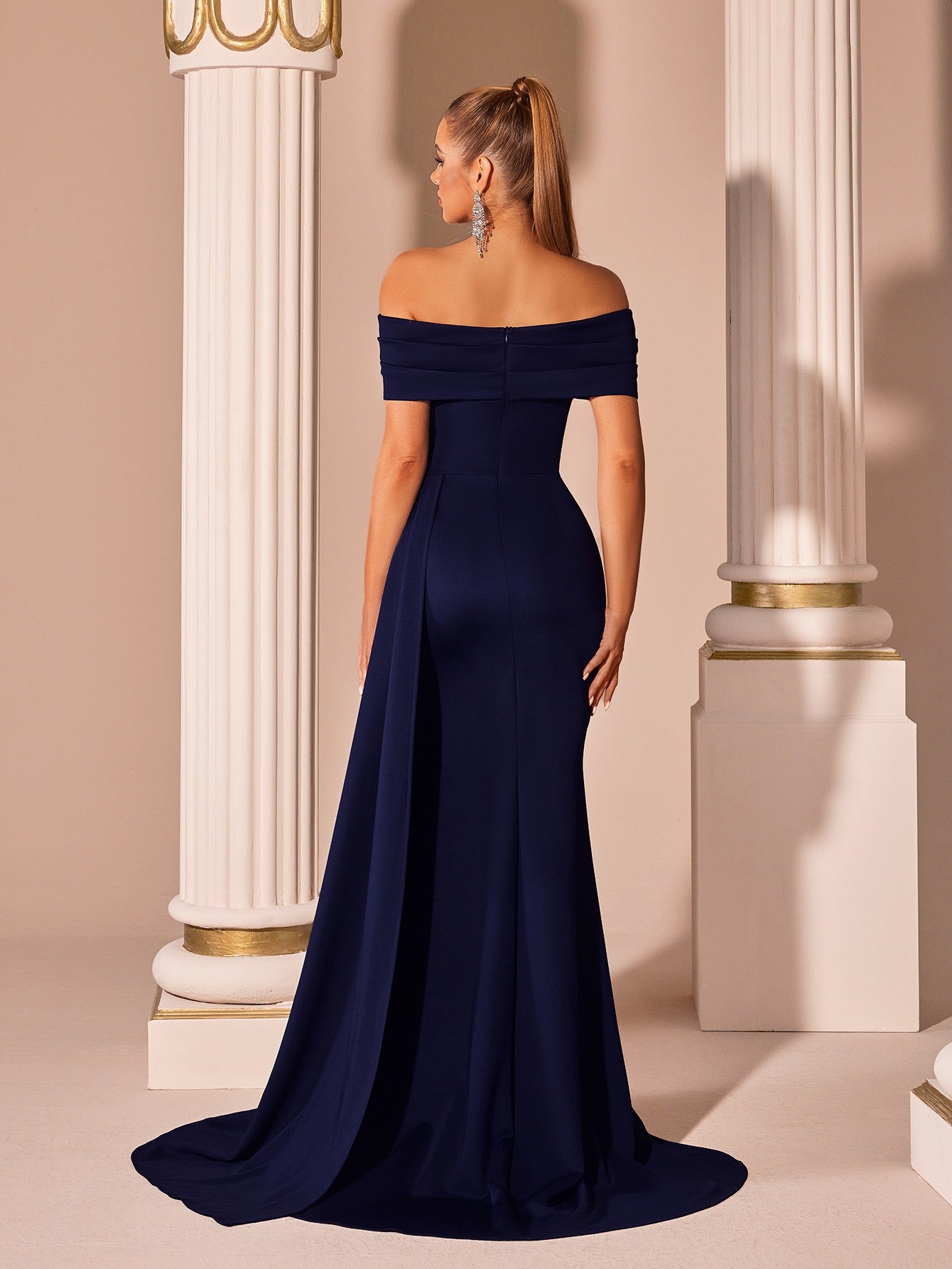 New One-Shoulder Satin Solid Color Evening Dress Slim-Fitting Slit Fishtail Dinner Party Host Accessible Luxury Dress