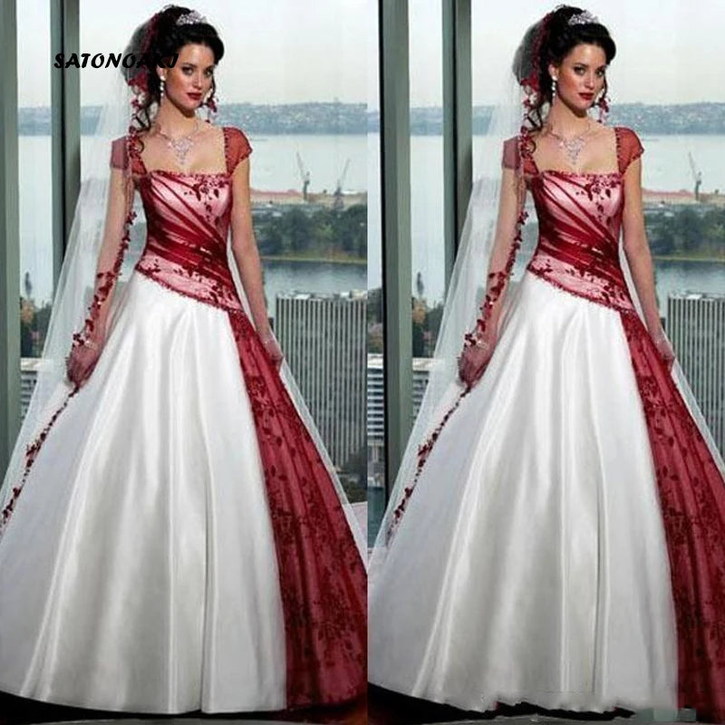 2024 Red and White Wedding Dresses Plus Size Ball Gowns Short Sleeve Tulle Sweep Train Sexy Backless Bridal Vestido De Novia