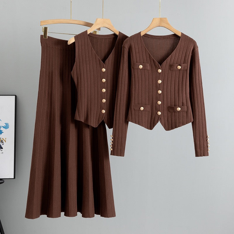 Korean version of slim fit small Chanel style skirt sweater three-piece suit women 2025 autumn and winter new vest knitted cardigan suit