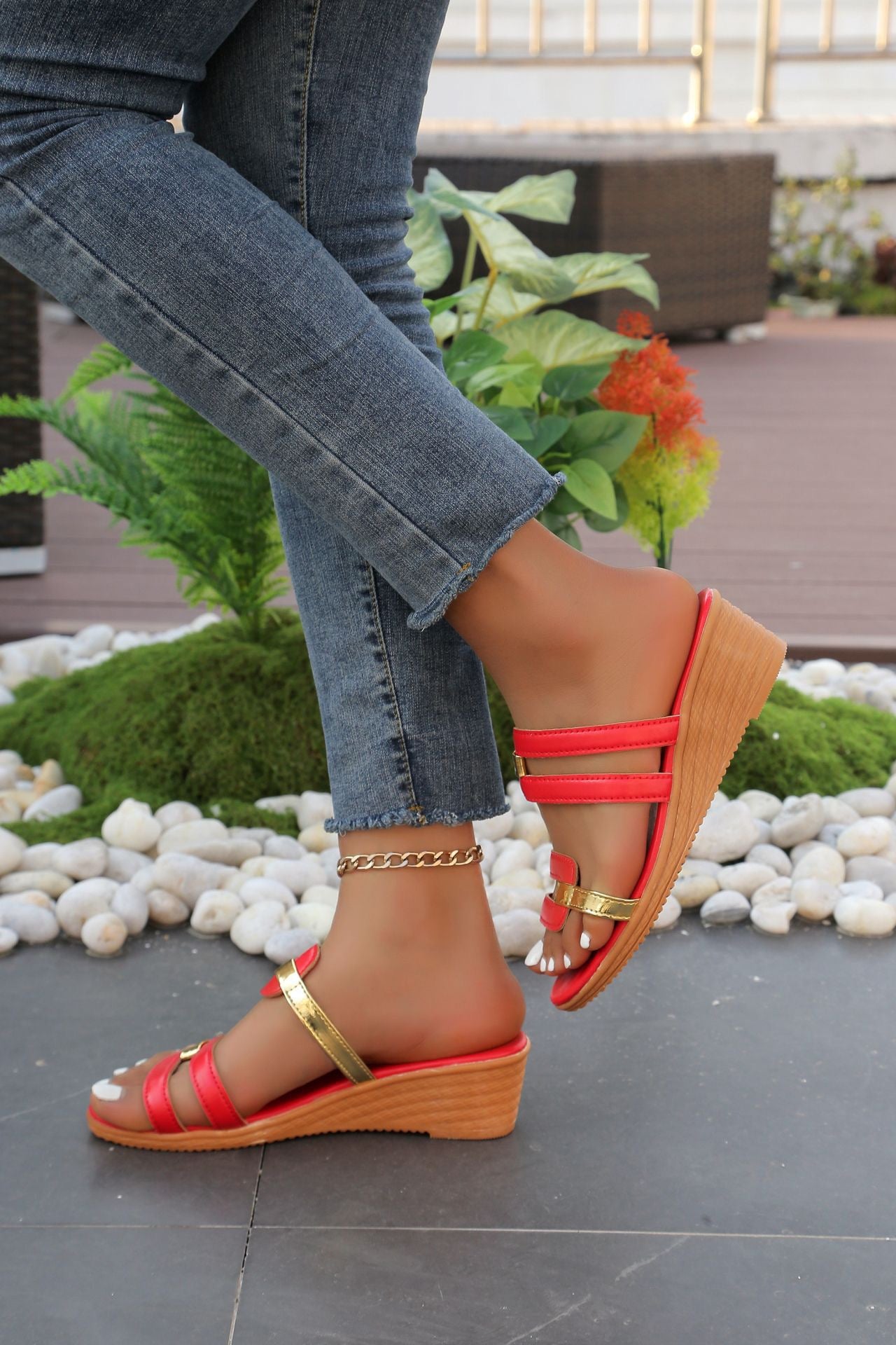 Women's wedge heel slippers 2024 summer European and American large size new color matching fish mouth beach sandals women spot wholesale