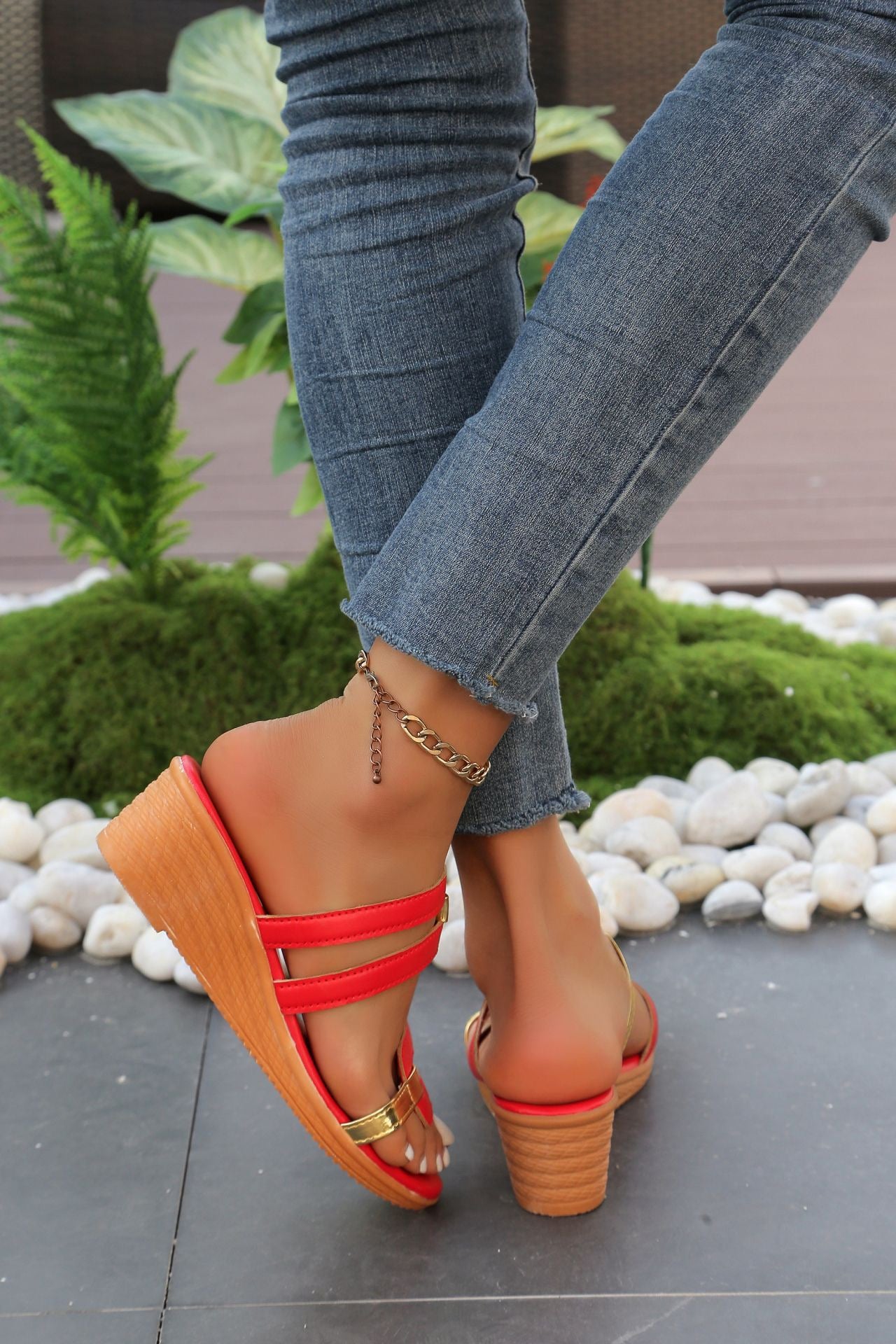 Women's wedge heel slippers 2024 summer European and American large size new color matching fish mouth beach sandals women spot wholesale