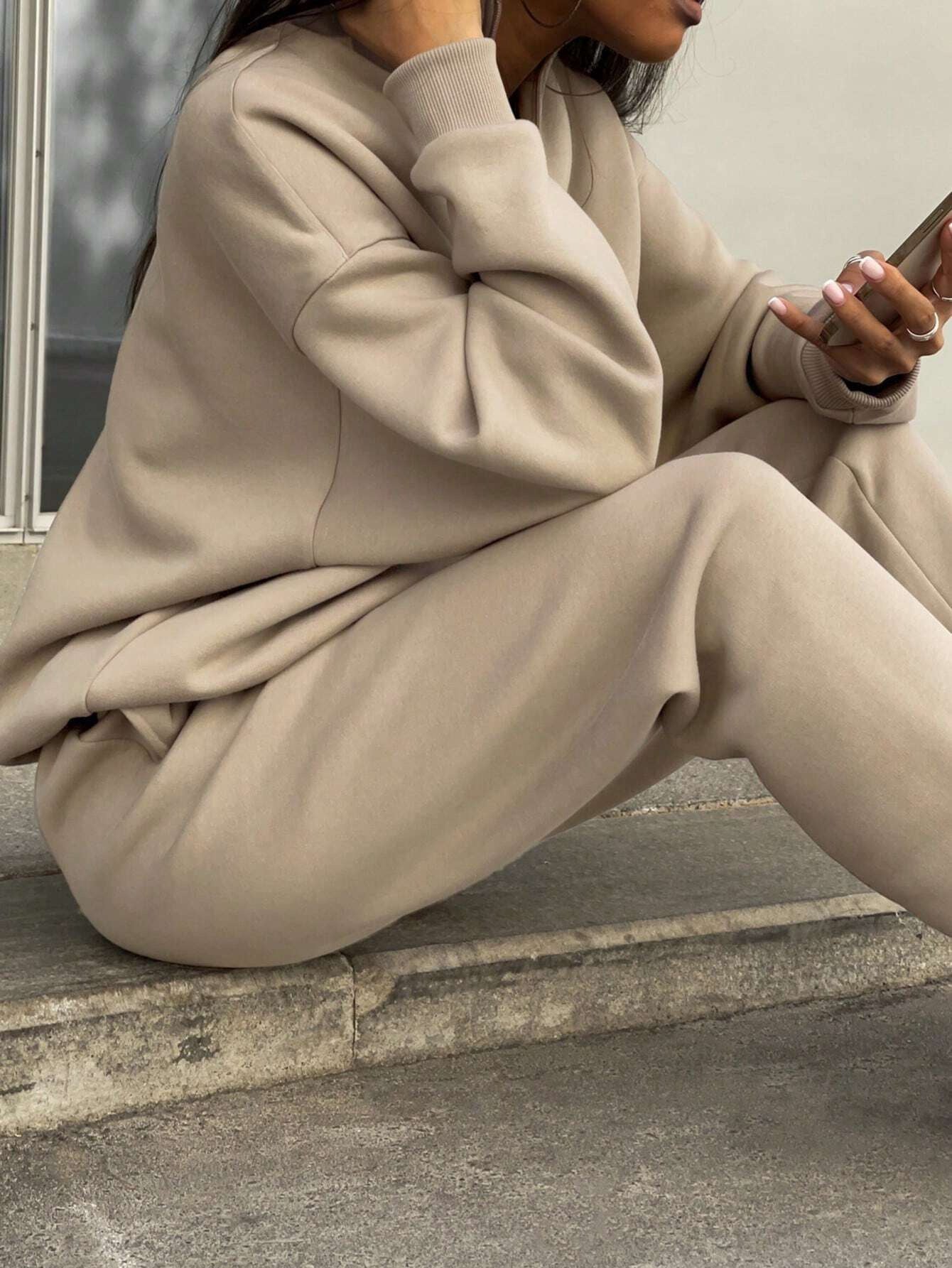 2025 autumn new arrival simple and comfortable stand collar zipper design long sleeve sweatshirt skinny pants suit two piece suit for women