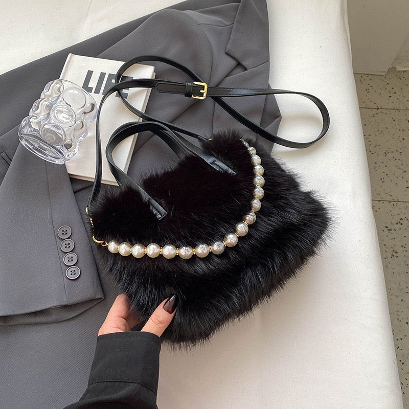 Furry handbag 2024 new fashion pearl furry small square bag spring and summer texture ladies messenger bag