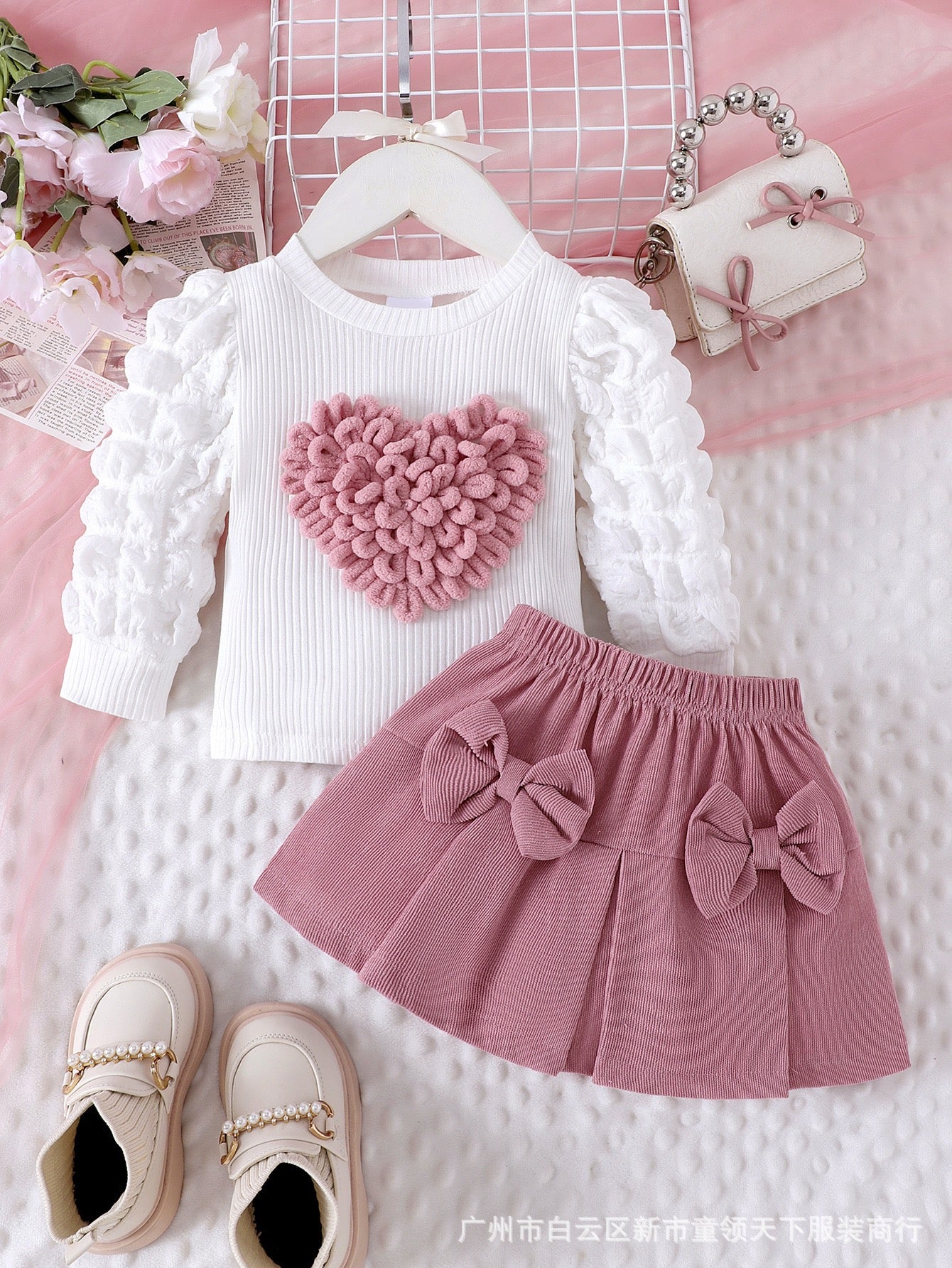 Children's clothing New Girls Sweater Heart Top + Pink Flared Pants Two-piece Set