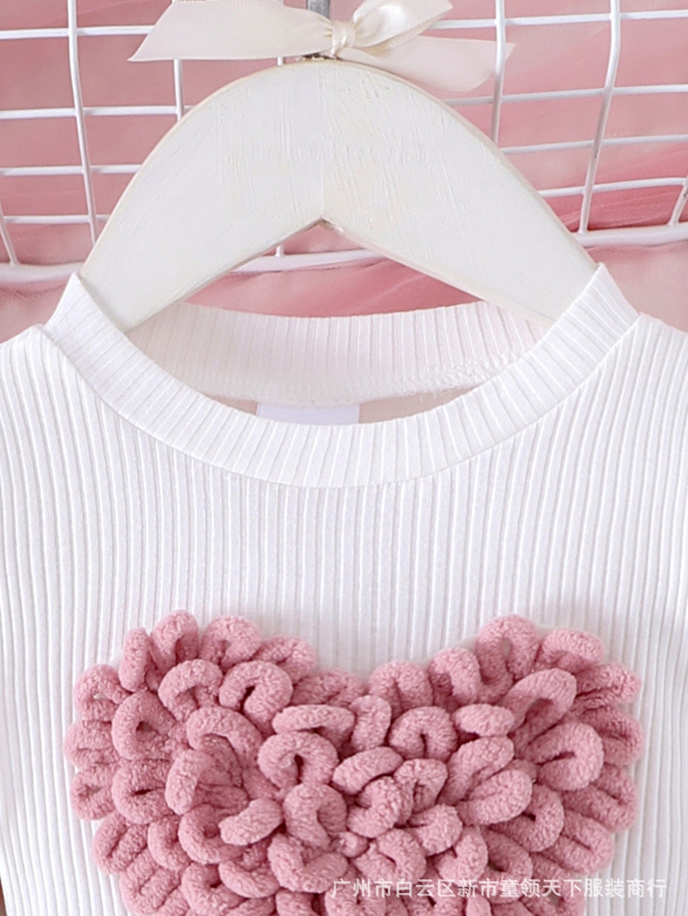 Children's clothing New Girls Sweater Heart Top + Pink Flared Pants Two-piece Set