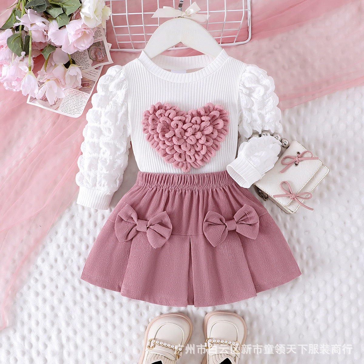 Children's clothing New Girls Sweater Heart Top + Pink Flared Pants Two-piece Set