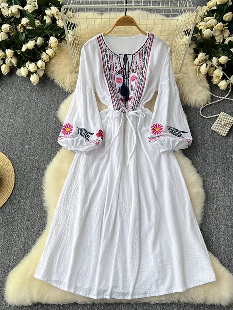 2025 New Spring Autumn Vacation Retro Ethnic Embroidery Dress Lantern Long Sleeve Waist Bohemian Dress A157