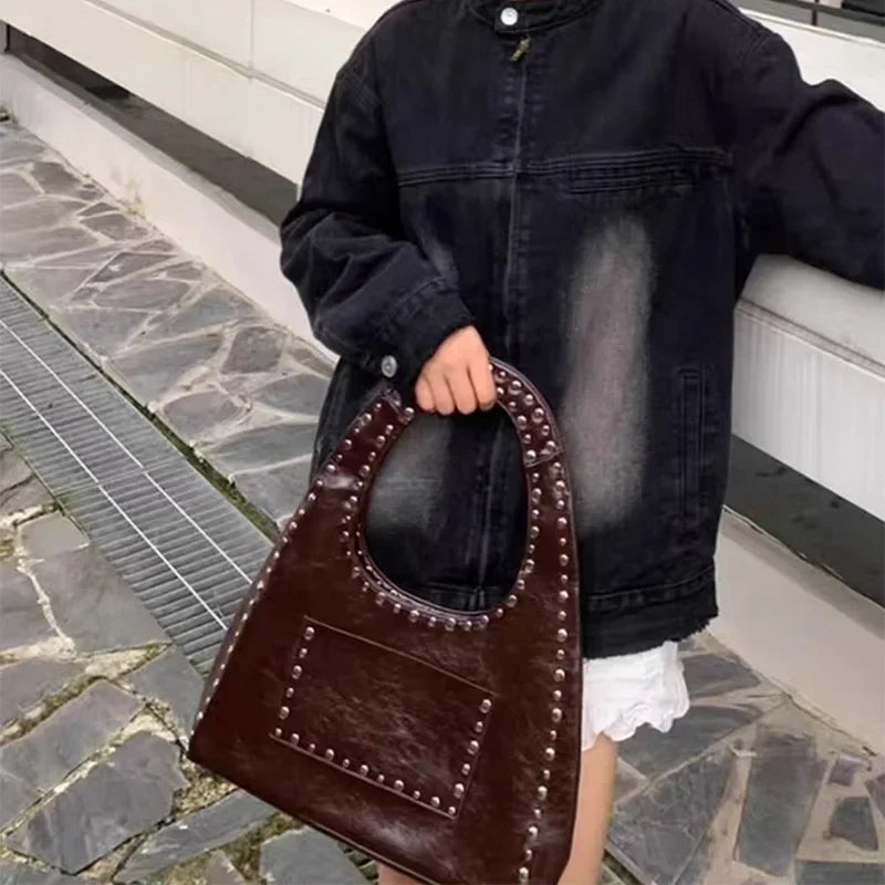 New Brand Rivet Decor Design Vintage Shoulder Bag Punk Handbag Coffee Underarm Bag High Capacity Luxury Design Lady Tote Bag