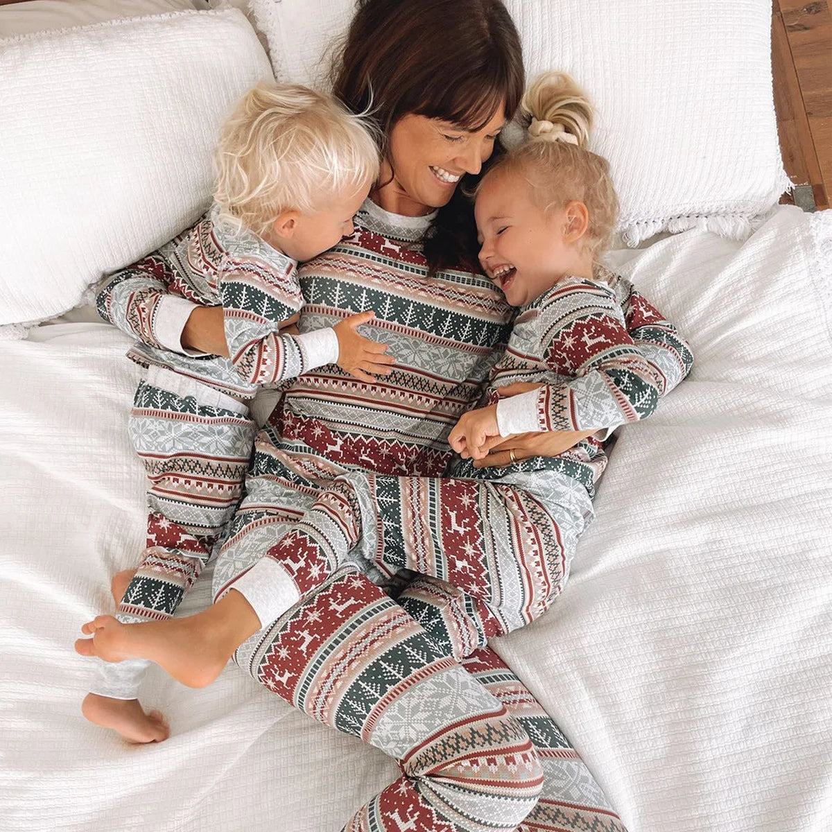 2024  Family Christmas Matching Pajamas Set Xmas Adult Kids Mother And Daughter Father Son Sleepwear Baby Family Look Outfits