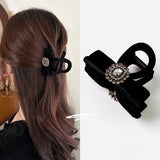 8 CM Crystal Black Velvet Bow Hair Clips Autumn Winter Women Hair Claw Clip French Elegant Korean Hair Accessories Headwear Gift