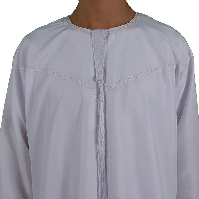 Exclusive Men's White Islamic Kaftan Jubba Thobe in Short Sleeve O-neck Style for Middle Eastern Looks