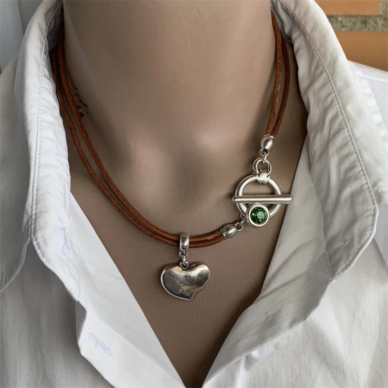 Ethnic Style Vintage Round Pendant Necklace for Women Bohemian Style Beaded Leather Cord Party Birthday Jewelry Gifts for Wife