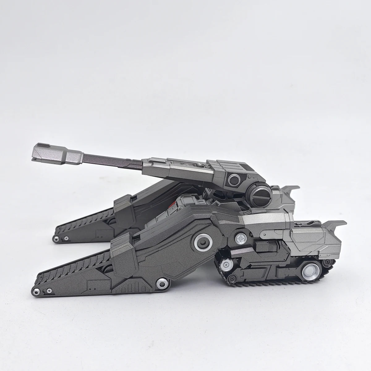 Hasbro WAY STUDIO Transformers One Megatron D-16 Fianal From ALT MODE Tank Model Toy Action Figure