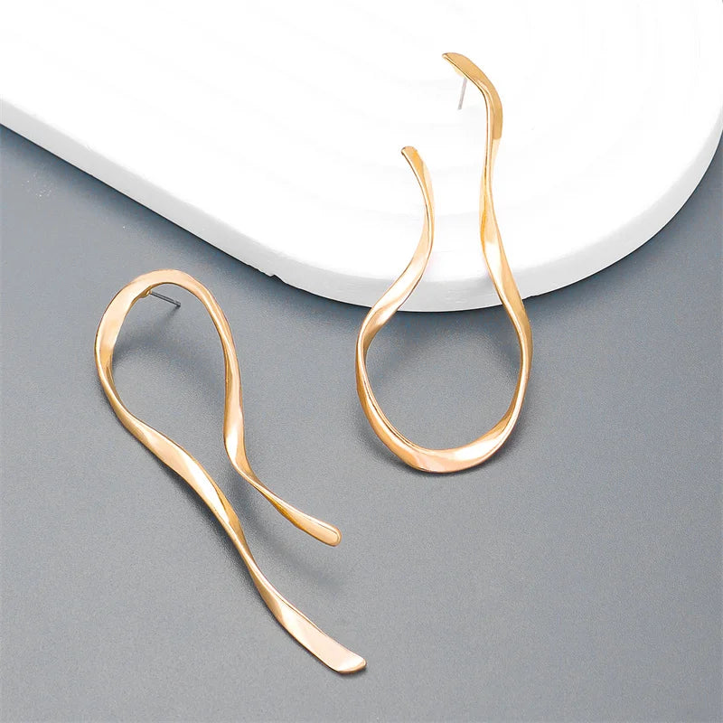 Exaggerated Irregular Lines Big Dangle Earrings for Women Minimalist Asymmetric Twisted Personalized Accessories Fashion Jewelry