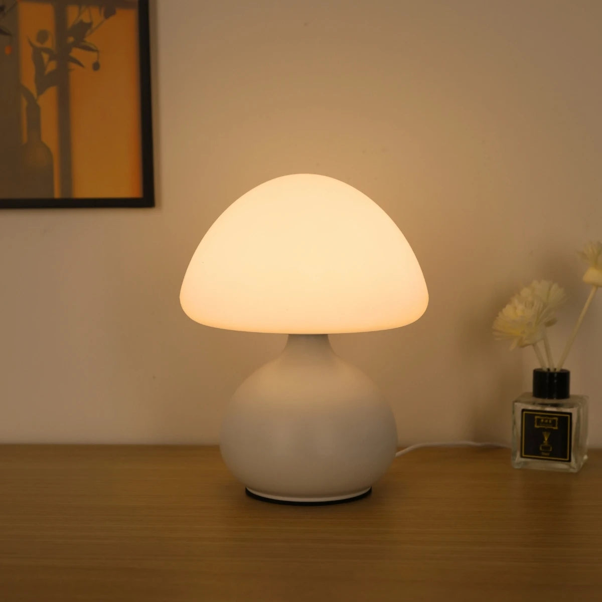 Modern creative mushroom table lamp, USB powered - LED bedside lamp for living rooms, bedrooms, study rooms, and home offices