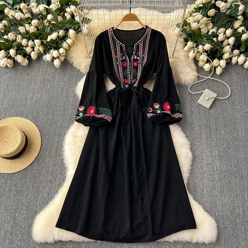 2025 New Spring Autumn Vacation Retro Ethnic Embroidery Dress Lantern Long Sleeve Waist Bohemian Dress A157